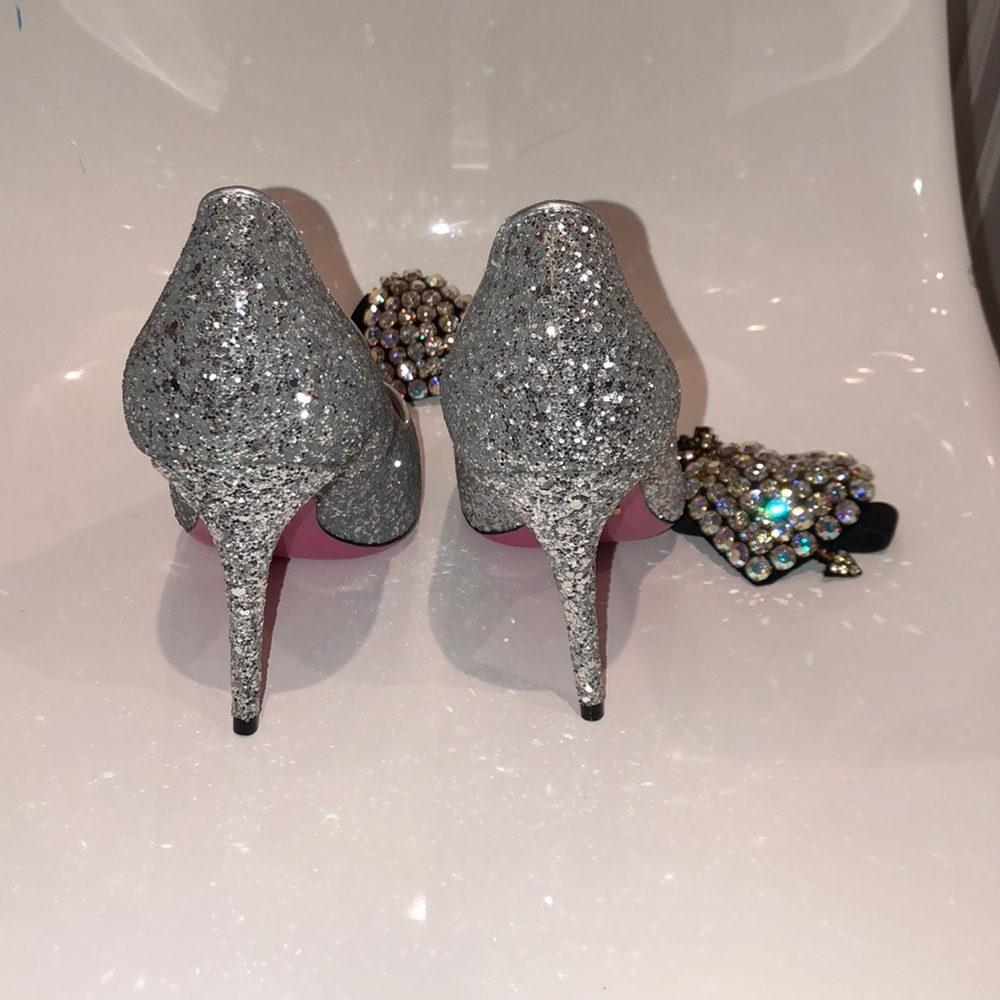 SOLD!!!   NIB Gucci Virginia glitter pump/ crystal heart.8.5 - Picture 7 of 8